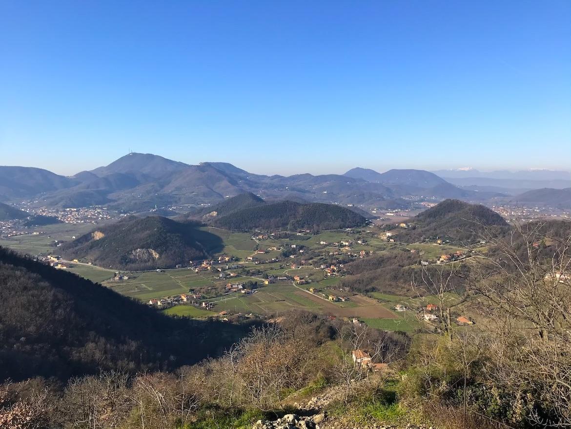 Il panorama del Colli Euganei dal Monte Ceva